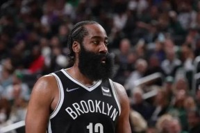 拜仁慕尼黑迎NBA常规赛关键赛，清晨手感冰凉，态度坚定，心理建设被强调