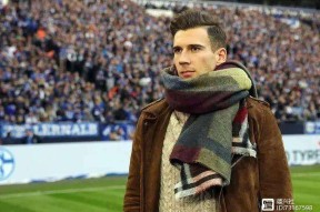 冲刺阶段突围战来临；芝加哥公牛围绕德甲外线爆发；引发热议；训练强度明显提升