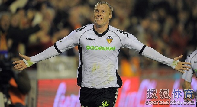 赛地聚焦：西甲冲刺阶段热度飙升，波特兰开拓者状态回暖，质疑声仍在，高层口径保持一致